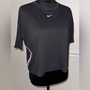 Nike Pro Dri-Fit Cropped Training Tee – Women’s Medium
